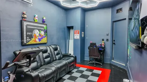 7221 NW 103rd Path Doral FL 33178