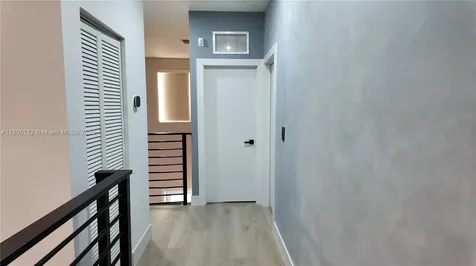 7221 NW 103rd Path Doral FL 33178