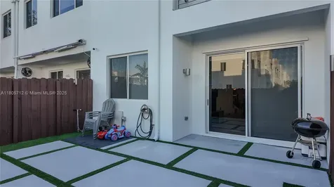 7221 NW 103rd Path Doral FL 33178