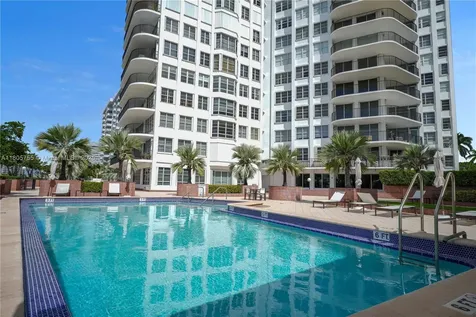 5660 Collins Avenue Miami Beach FL 33140
