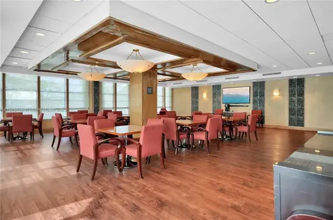 5660 Collins Avenue Miami Beach FL 33140