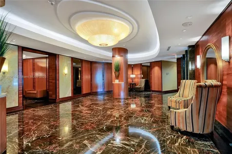 5660 Collins Avenue Miami Beach FL 33140