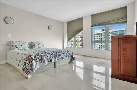 5660 Collins Avenue Miami Beach FL 33140