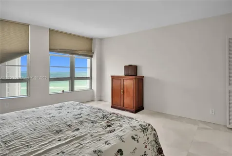 5660 Collins Avenue Miami Beach FL 33140