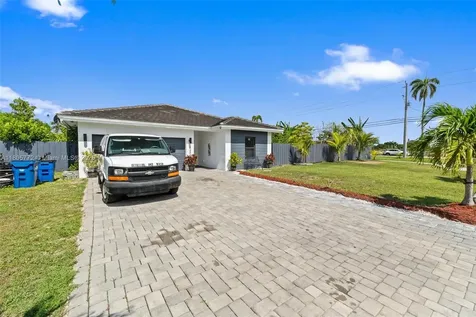 32004 SW 199th Court Homestead FL 33030