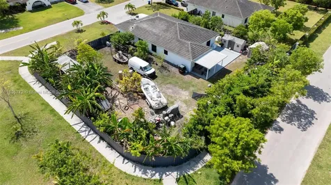 32004 SW 199th Court Homestead FL 33030