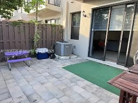 10409 NW 61st Lane Doral FL 33178