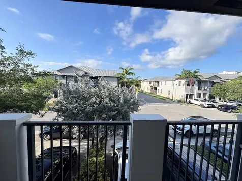 10409 NW 61st Lane Doral FL 33178