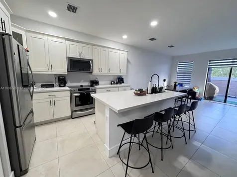 10409 NW 61st Lane Doral FL 33178