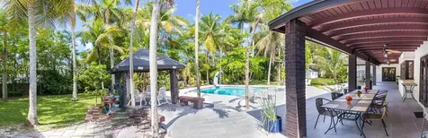 6805 SW 82nd Court Miami FL 33143