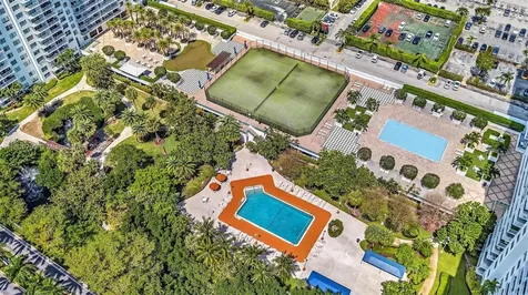2801 NE 183rd Street Aventura FL 33160