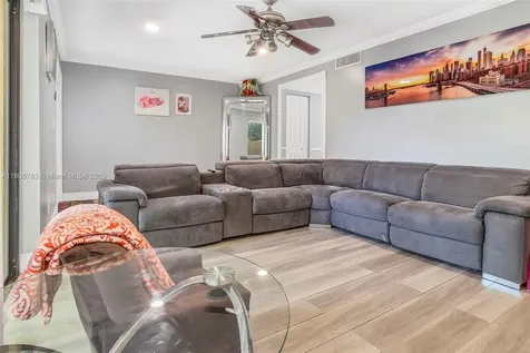 7753 Grande Street Sunrise FL 33351