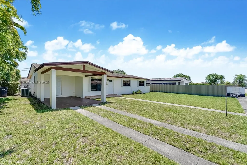 3521 SW 105th Court Miami FL 33165