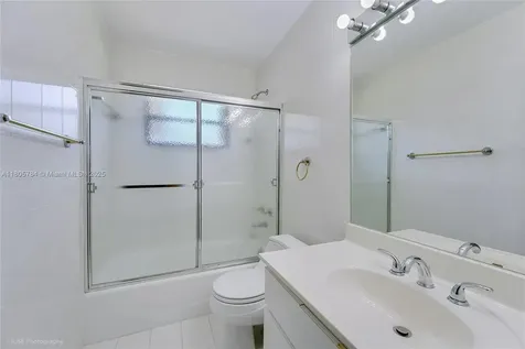 3521 SW 105th Court Miami FL 33165