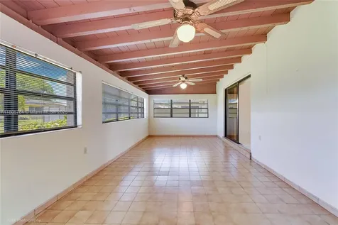 3521 SW 105th Court Miami FL 33165