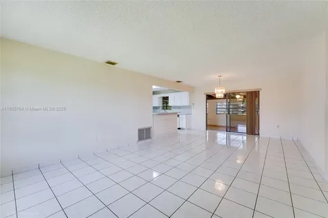3521 SW 105th Court Miami FL 33165