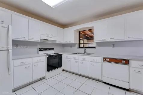 3521 SW 105th Court Miami FL 33165