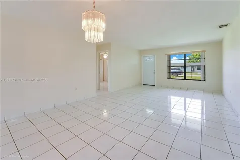 3521 SW 105th Court Miami FL 33165