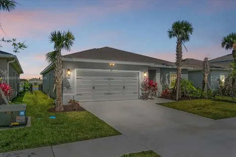 503 Cherimoya Street Fort Pierce FL 34981