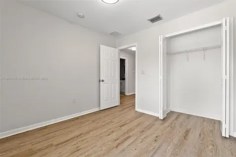1458 SE 24th Court Homestead FL 33035