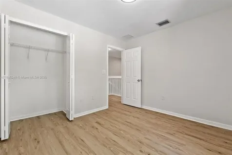 1458 SE 24th Court Homestead FL 33035