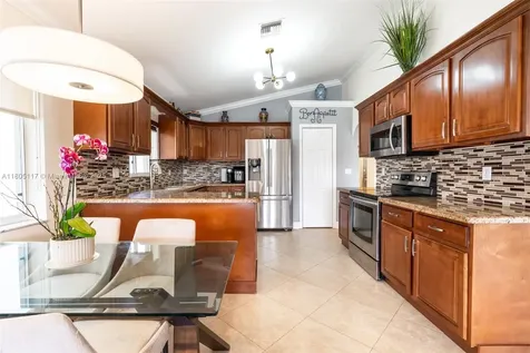 921 SW 176th Avenue Pembroke Pines FL 33029
