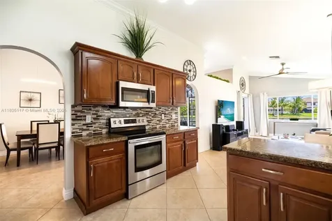 921 SW 176th Avenue Pembroke Pines FL 33029