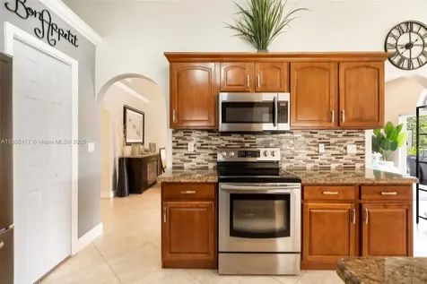 921 SW 176th Avenue Pembroke Pines FL 33029