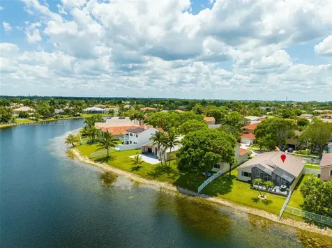 921 SW 176th Avenue Pembroke Pines FL 33029