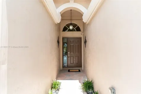 921 SW 176th Avenue Pembroke Pines FL 33029