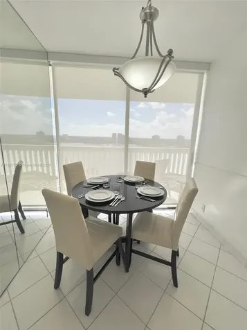 1000 W Island Boulevard Aventura FL 33160