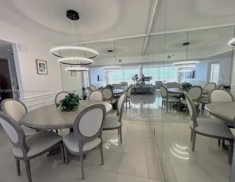 1000 W Island Boulevard Aventura FL 33160