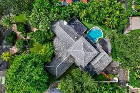 9650 NE 5th Avenue Road Miami Shores FL 33138