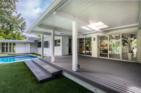 9650 NE 5th Avenue Road Miami Shores FL 33138