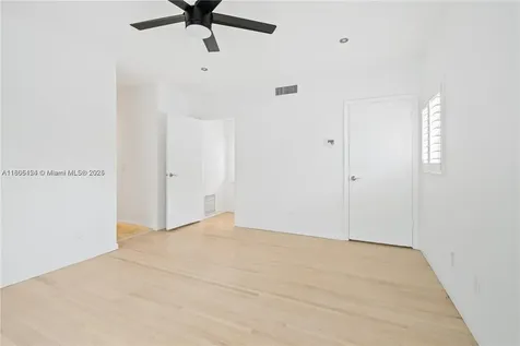 9650 NE 5th Avenue Road Miami Shores FL 33138