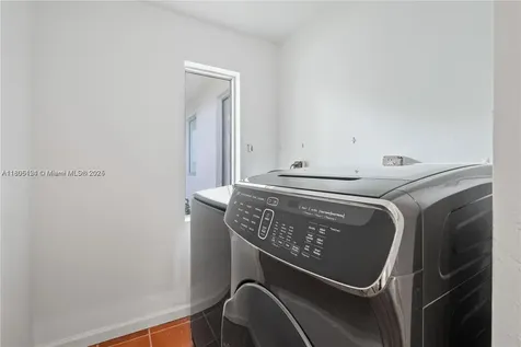 9650 NE 5th Avenue Road Miami Shores FL 33138