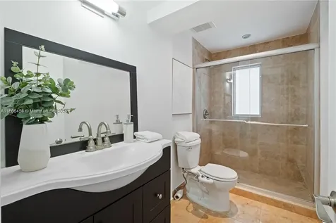9650 NE 5th Avenue Road Miami Shores FL 33138
