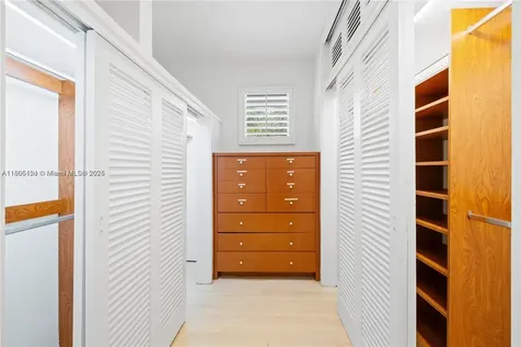 9650 NE 5th Avenue Road Miami Shores FL 33138