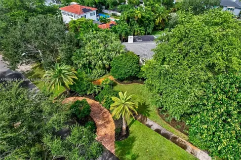 9650 NE 5th Avenue Road Miami Shores FL 33138