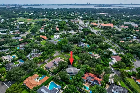 9650 NE 5th Avenue Road Miami Shores FL 33138