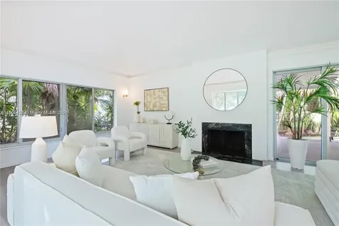 9650 NE 5th Avenue Road Miami Shores FL 33138