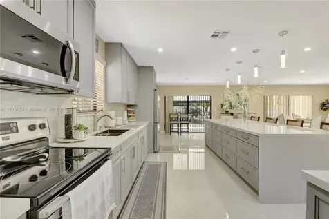 2311 SW 89th Court Miami FL 33165