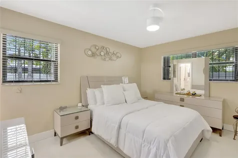 2311 SW 89th Court Miami FL 33165