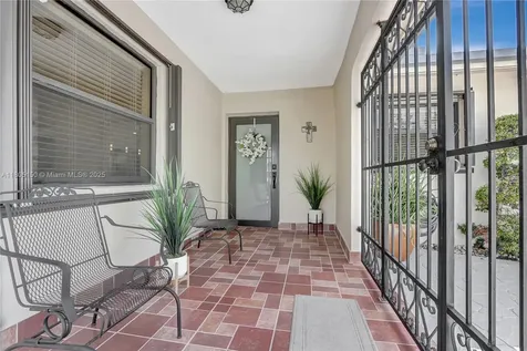 2311 SW 89th Court Miami FL 33165