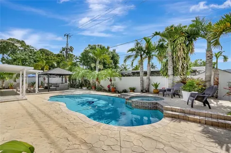 2311 SW 89th Court Miami FL 33165
