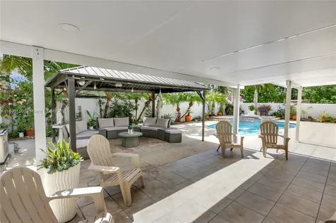 2311 SW 89th Court Miami FL 33165