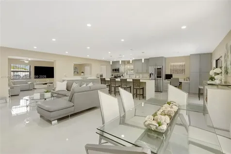 2311 SW 89th Court Miami FL 33165