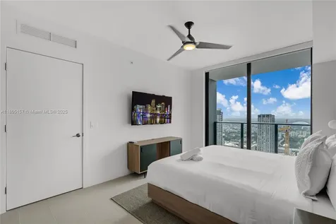 601 NE 1st Miami FL 33132