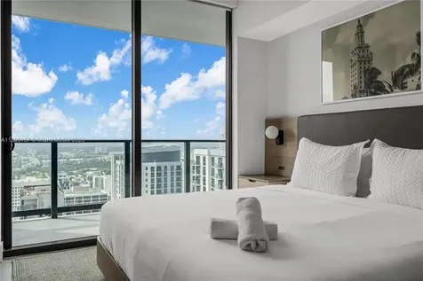 601 NE 1st Miami FL 33132