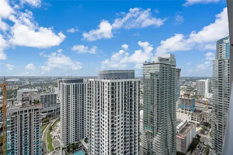601 NE 1st Miami FL 33132